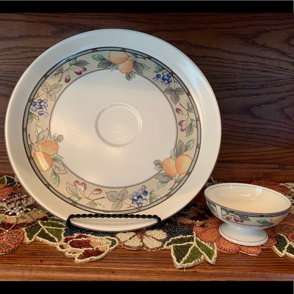 Mikasa Garden Harvest Chip and Dip Set